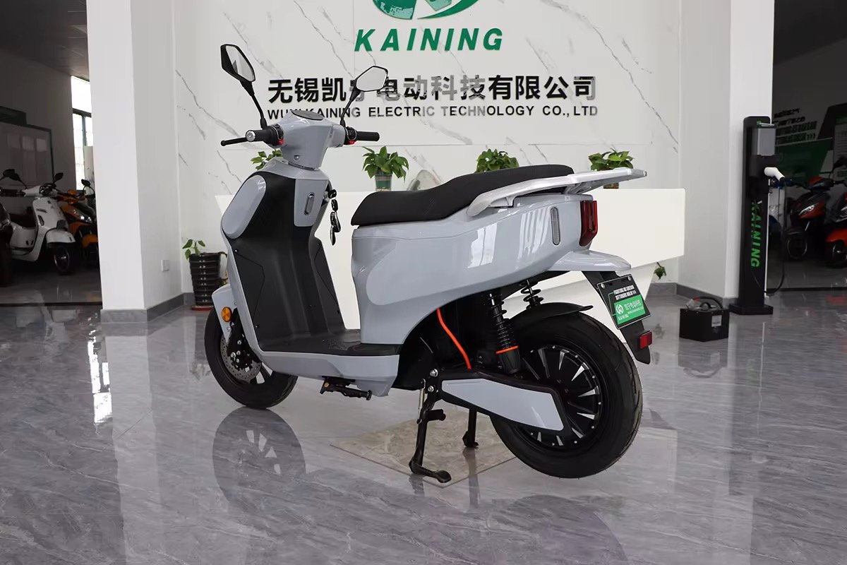 Battery Powered Electric Motor Cycle Scooter Ev Motorcycles for Adults