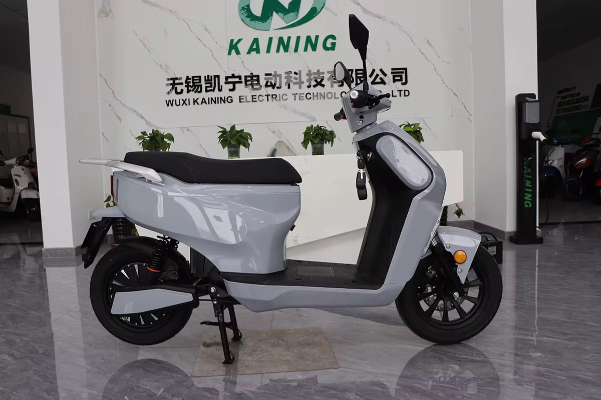 Battery Powered Electric Motor Cycle Scooter Ev Motorcycles for Adults