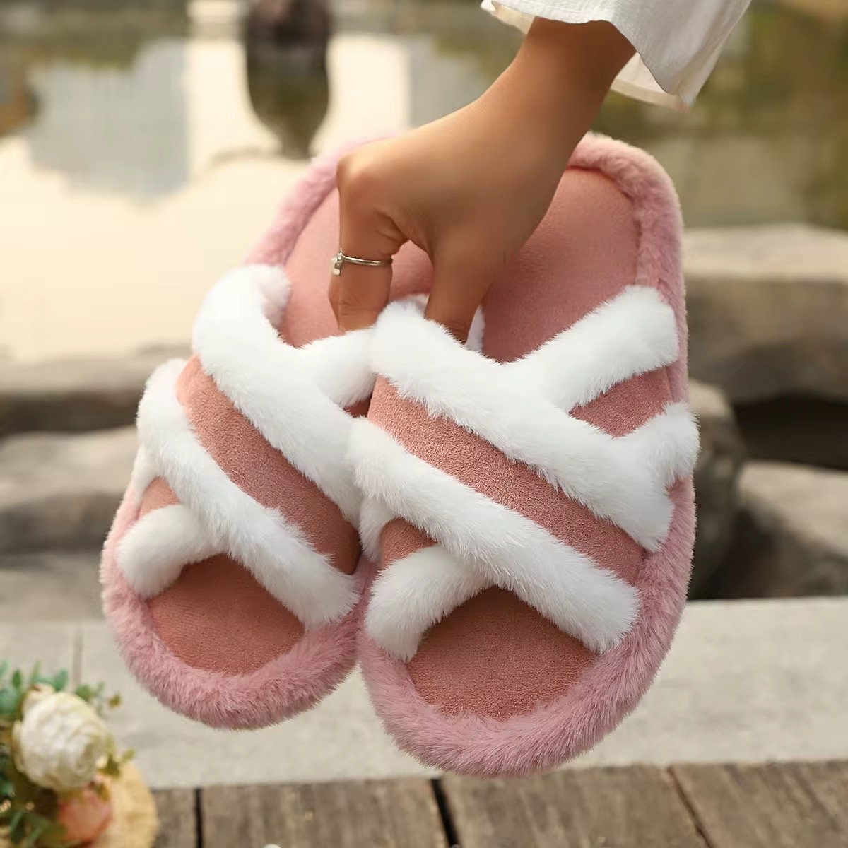 New Women's Fashion Slides Home House Fluffy Warm Couple Slipper Outdoor Furry Rabbit Faux Fur Slippers For Women Plush Slippers