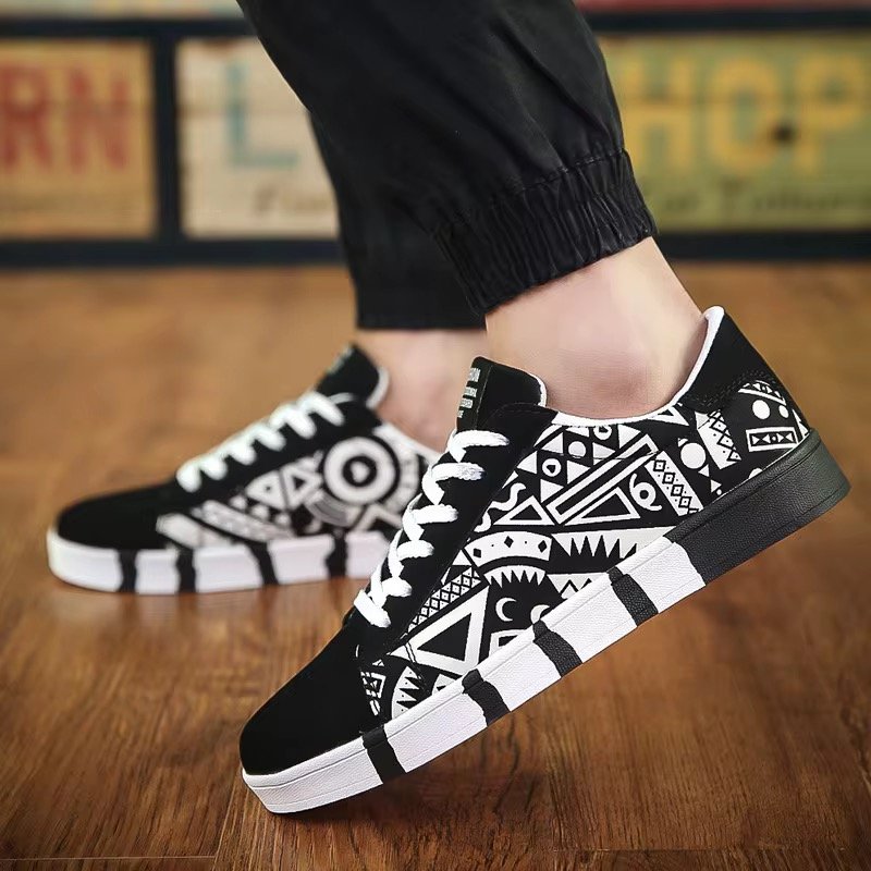 2024 New Breathable Casual Printed Canvas Skate Shoes Low Top Canvas Trendy Shoes
