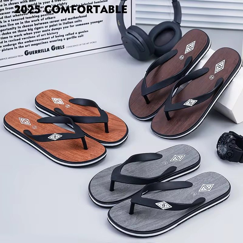 PVC Anti-Slip Breathable Beach Flip-Flops New Design Summer Sandals Fashionable Trendy Comfort Slippers