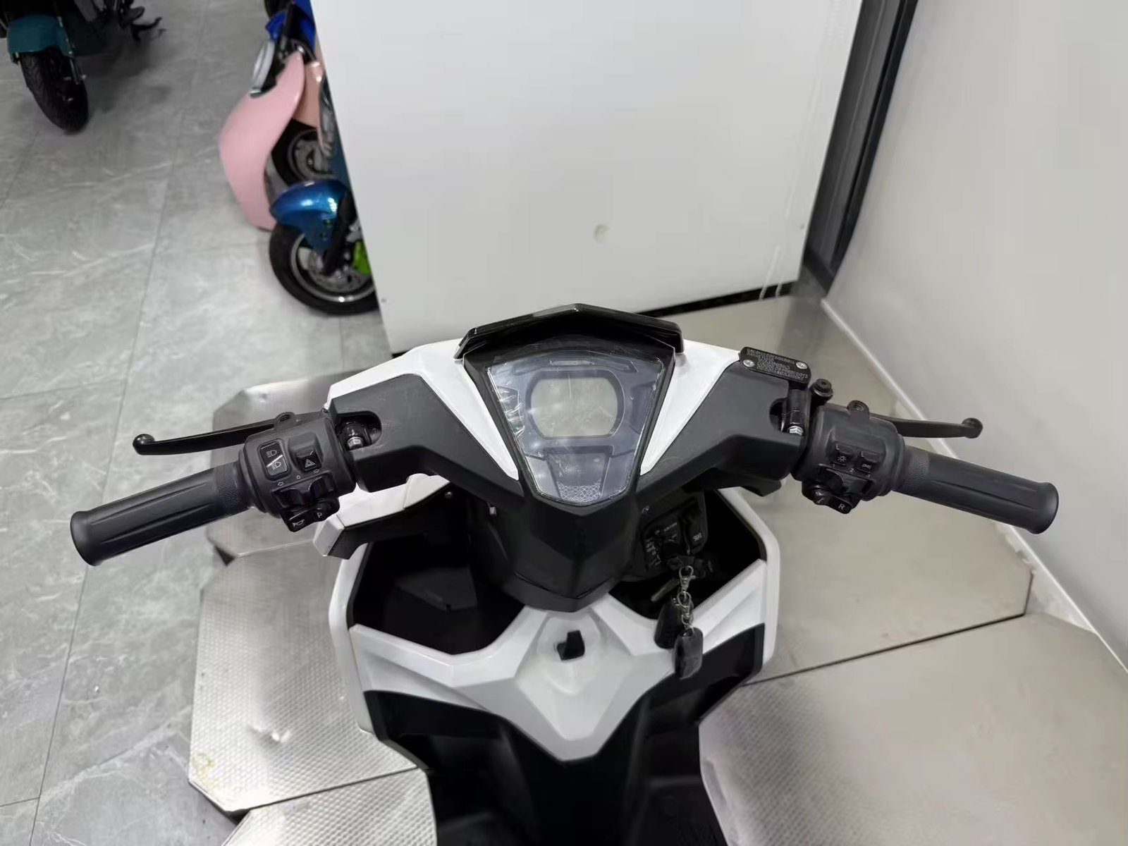 Popular Design Electric Motorcycle 72V20AH Electric Scooter E-Scooter for Adult Ebike