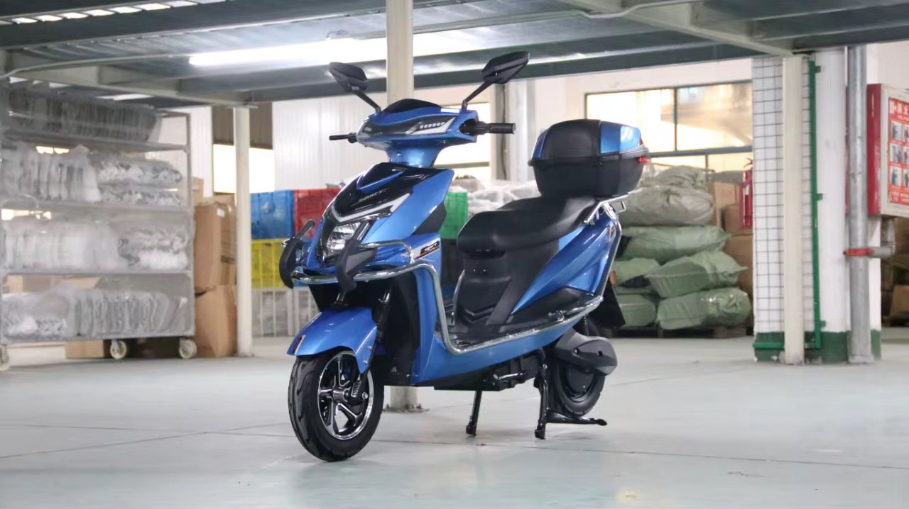 Ares 2 Disc Brake Electric Scooter 1000W Power 10 Inch Lithium Battery 65KM Range Per Charge Smart Cheap Electric Motorcycle