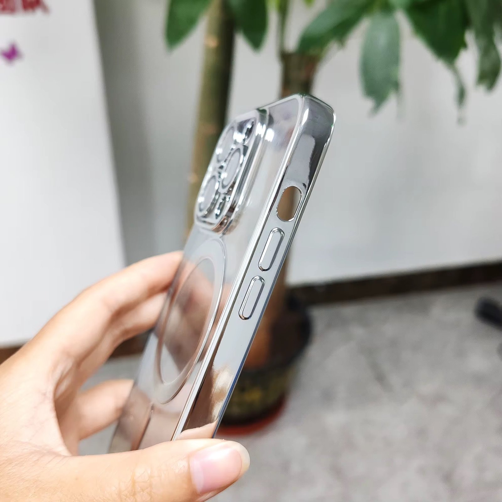 Mobile Phone Accessories Electroplated Transparent Magnetic Suction for iPhone 16 15 Pro Max 14 13 12 TPU protection Phone case