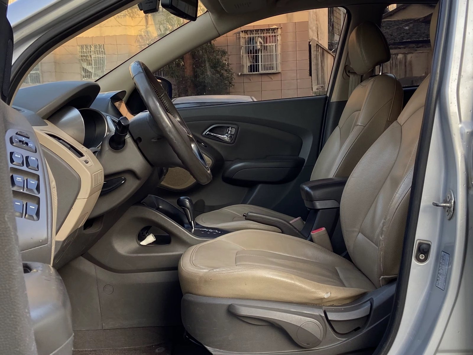 High Quality Used Car Beijing Ix35 Made in China Gasoline Car Electric Sunroof 5 Seat SUV Automatic Transmission Car