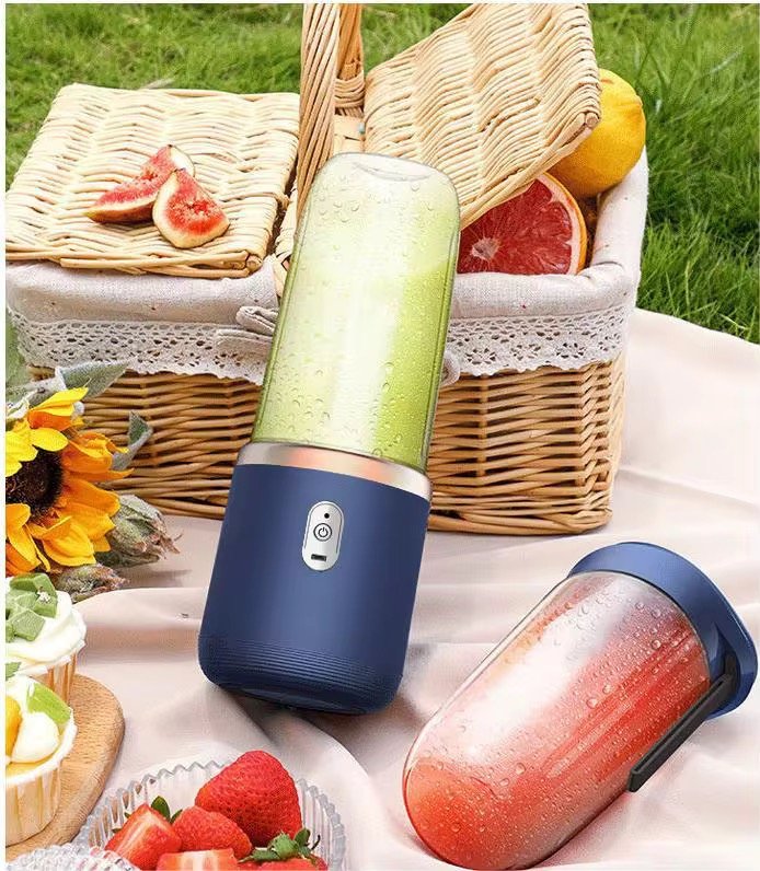 Wholesale USB Electric Juicer Mini Blenders Smoothies Handle Portable Blender