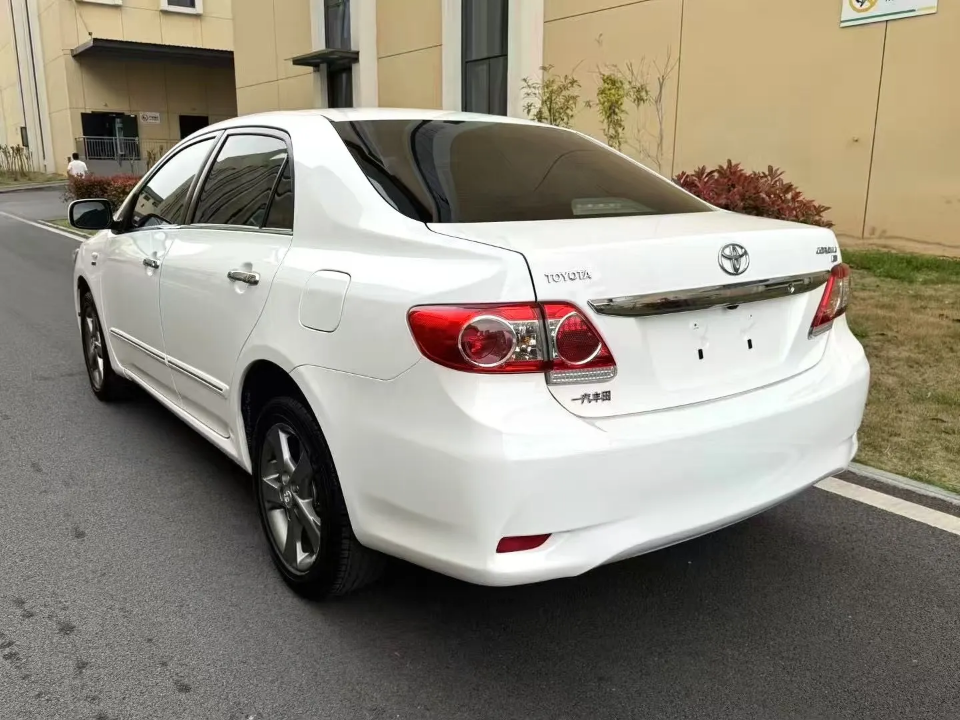 2013 Toyota corolla sedan 1.8L gasoline CVT Gli high grade car