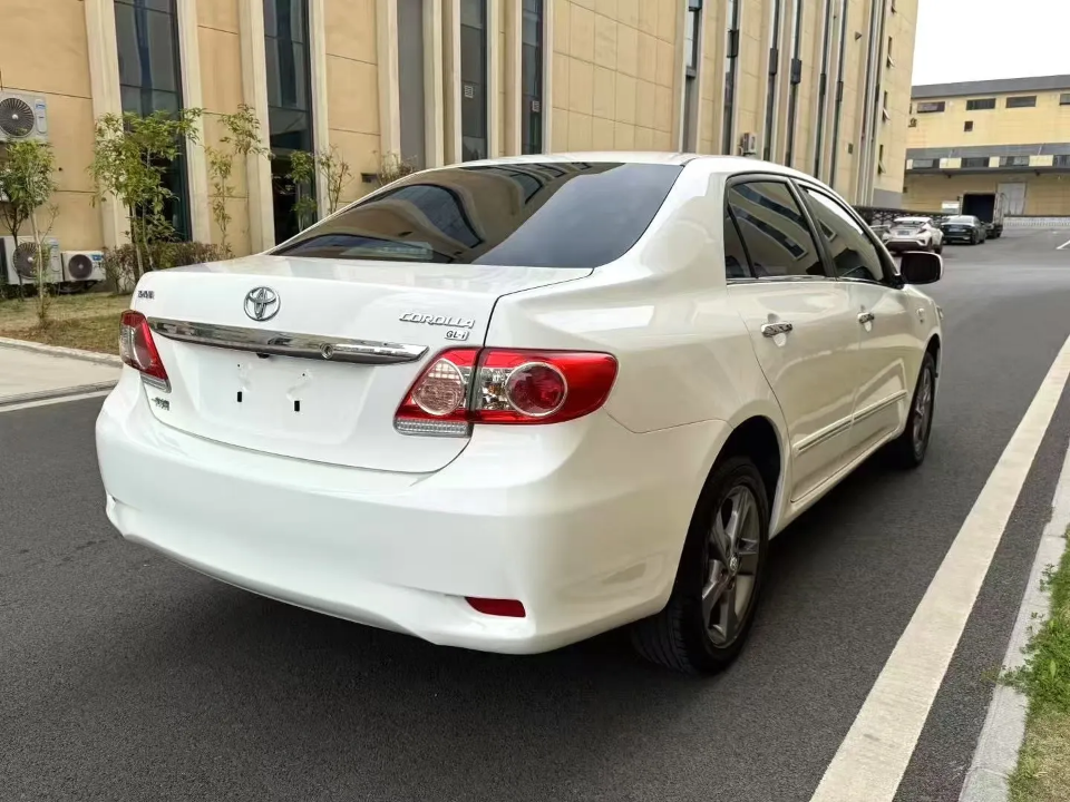 2013 Toyota corolla sedan 1.8L gasoline CVT Gli high grade car