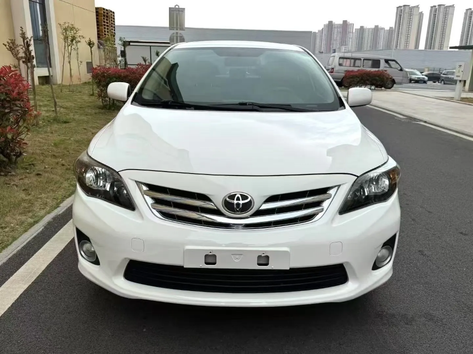 2013 Toyota corolla sedan 1.8L gasoline CVT Gli high grade car