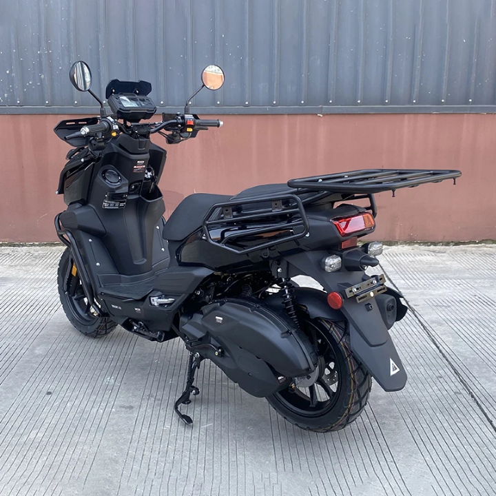 Tank 200 EFI bike bikes scooter bike sportive